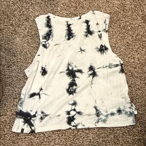Women's Black and White Tie-Dye Top